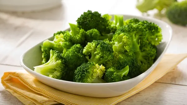 boiled broccoli in a bowl